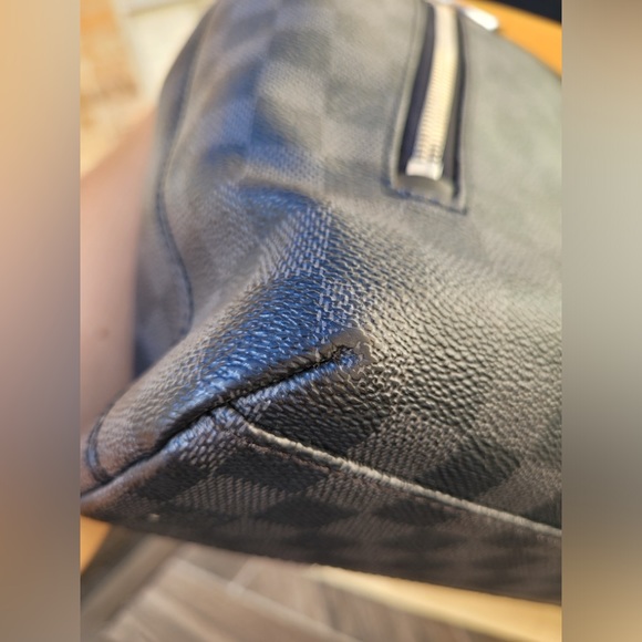 Damier Graphite Mick GM Messenger Bag - Picture 14 of 16